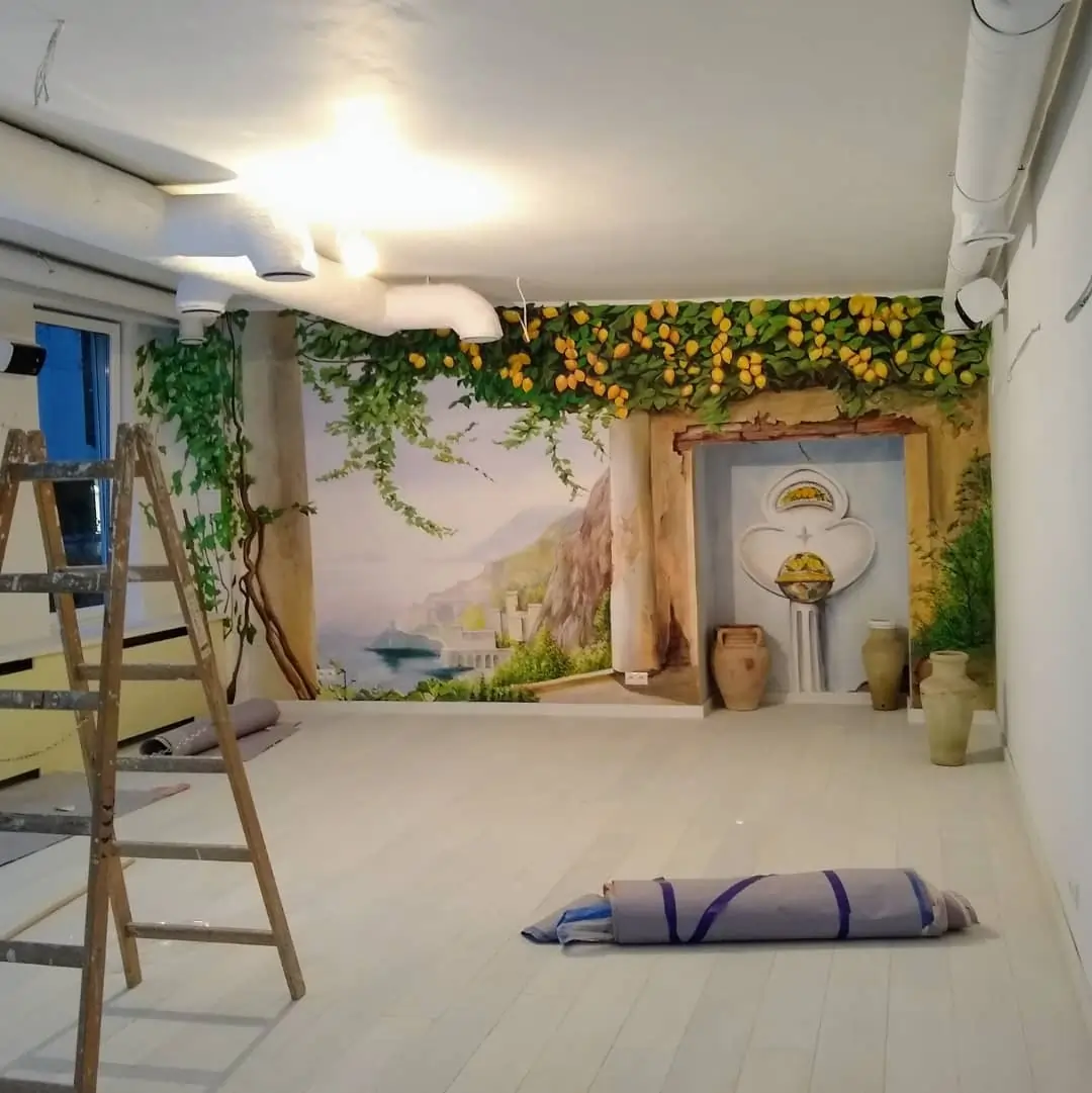 Pizzeria Cytryny w Warszawie ściana podczas malowania