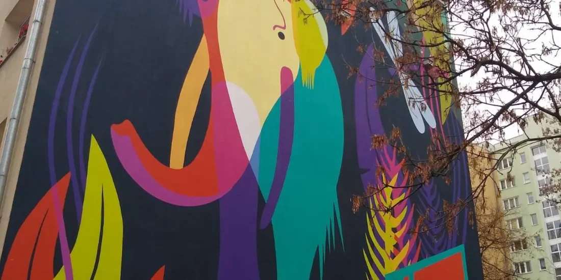 Mural na ścianie w Warszawie na Woli w pobliżu stacji Metra 1