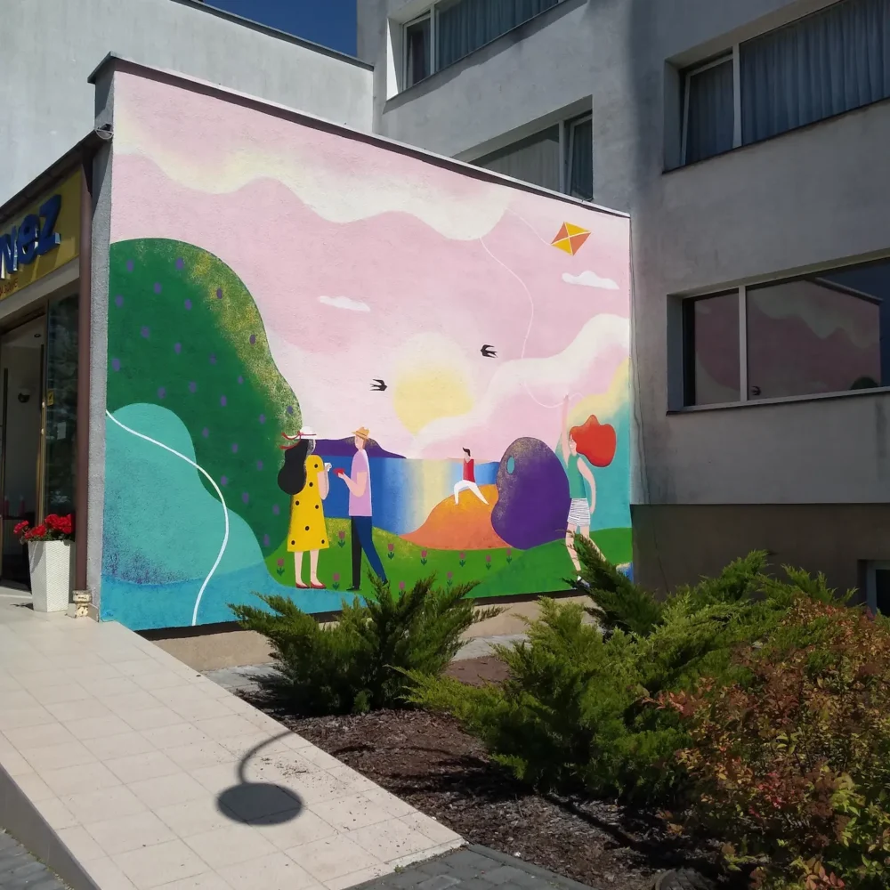 Murale artystyczne na ścianie budynku Ośrodka Polonez w Mrągowie 3