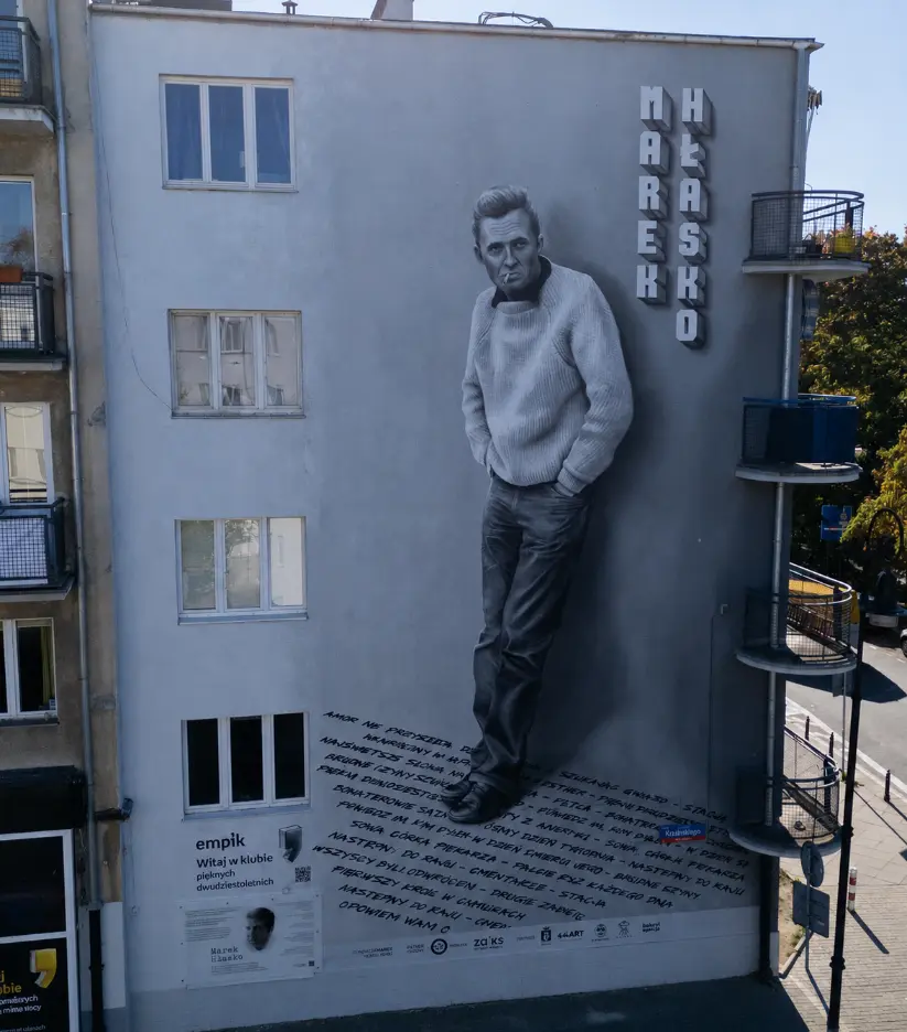Ekologiczny mural Marka Hłaski na placu Wilsona - 1